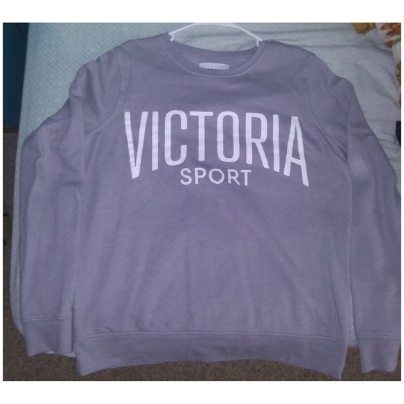 sweater - Picture 1 of 2